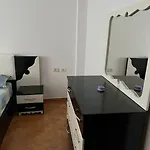 Spacious Apartment-balcony-close Bus Station-self Checkin 24hr-30 Min Airport * 地拉那