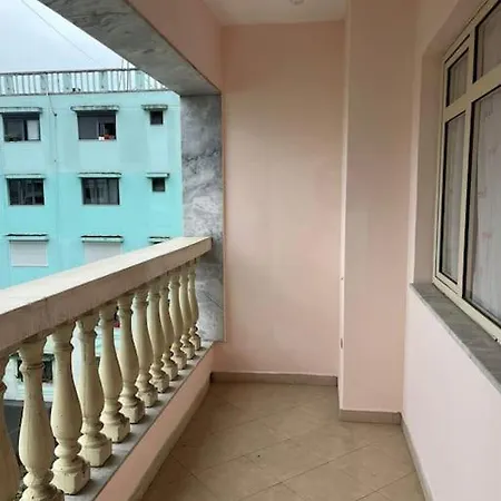 Appartement Spacious Apartment-balcony-close Bus Station-self Checkin 24hr-30 Min Airport *