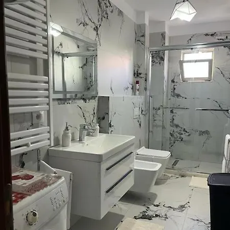 Apartman Spacious Apartment-balcony-close Bus Station-self Checkin 24hr-30 Min Airport Tirana