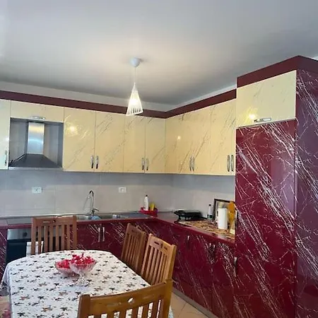 Spacious Apartment-balcony-close Bus Station-self Checkin 24hr-30 Min Airport Apartament