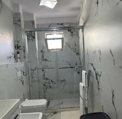 Apartment Spacious Apartment-balcony-close Bus Station-self Checkin 24hr-30 Min Airport Tirana