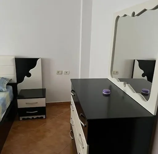 Spacious Apartment-balcony-close Bus Station-self Checkin 24hr-30 Min Airport * تيرانا