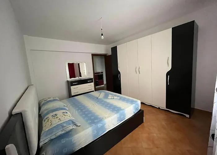 Spacious Apartment-balcony-close Bus Station-self Checkin 24hr-30 Min Airport شقة *